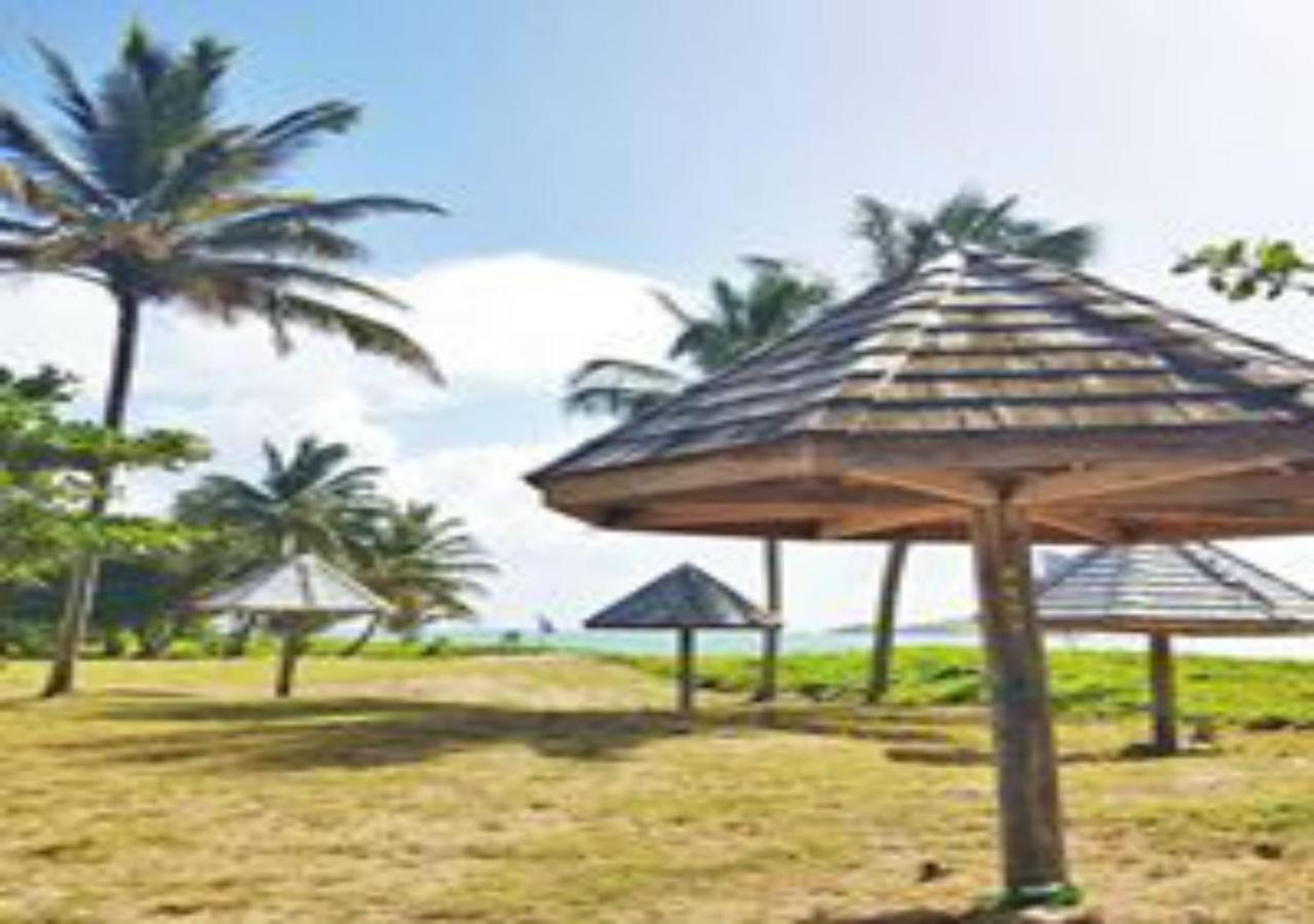 The Reef Beach Huts Hotel Vieux Fort Luaran gambar